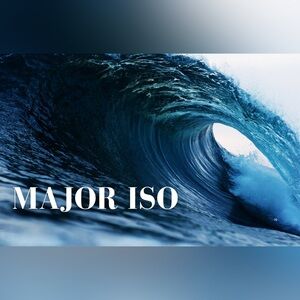 💙MAJOR ISO!💙 ALO Yoga “Eclipse Blue” Accolade Crewneck Size Medium!🚨